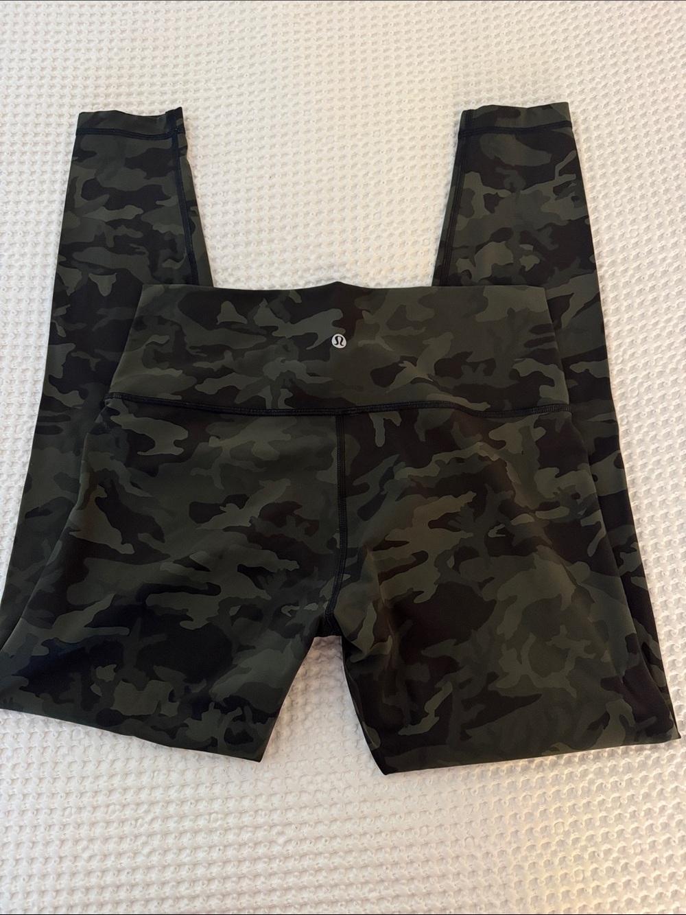 Lululemon Dark Green Camo Leggings HR 10